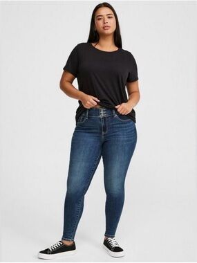 BNWT Torrid Jegging Skinny Super Soft High-Rise Jean Size 18 Short